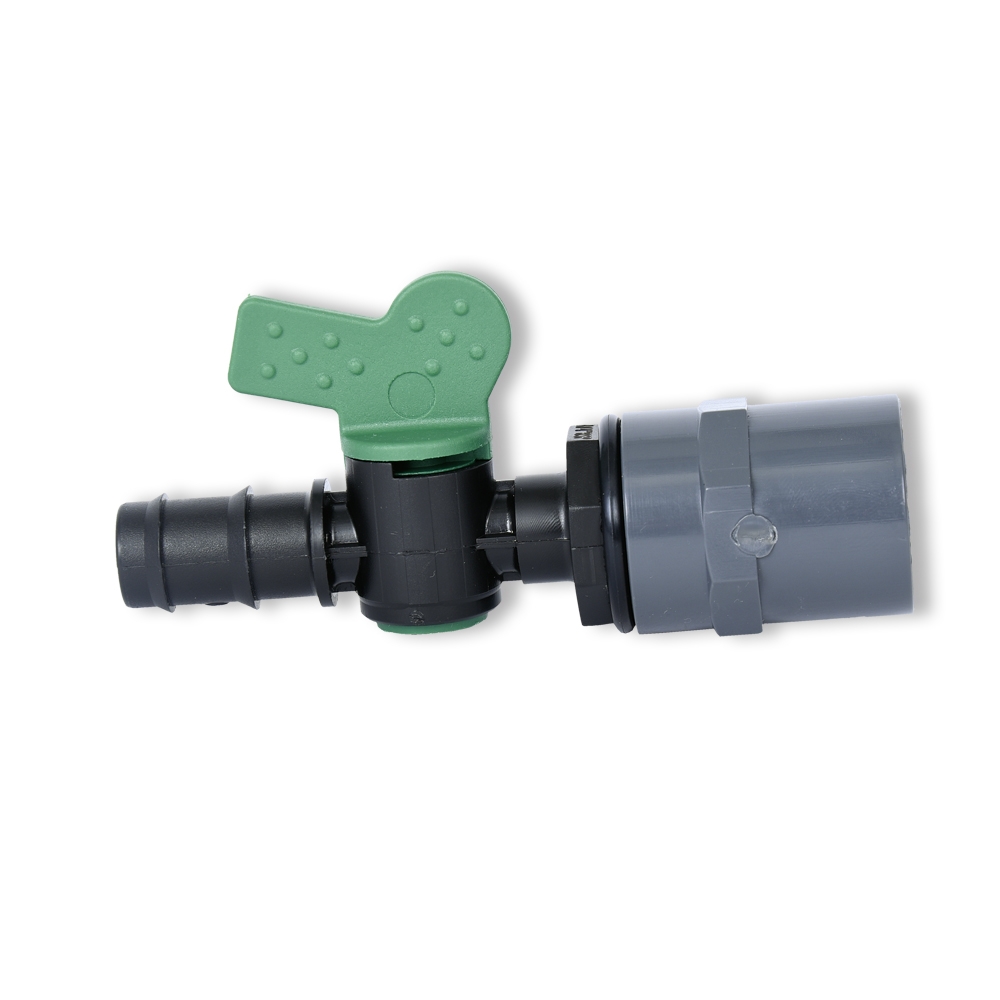 Verbindung zwischen PVC-Leitung 25 mm und Schlauch 16 mm